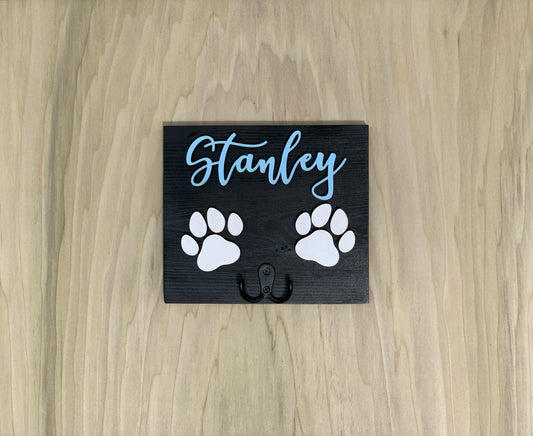 Personalized Dog Leash Holder with Paws & Name